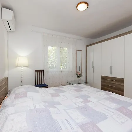 Angelina Apartament *